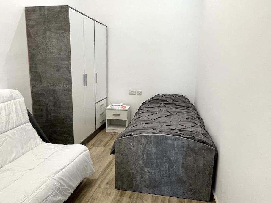 Brand New Appartement Of Two Bedrooms In סליאמה מראה חיצוני תמונה
